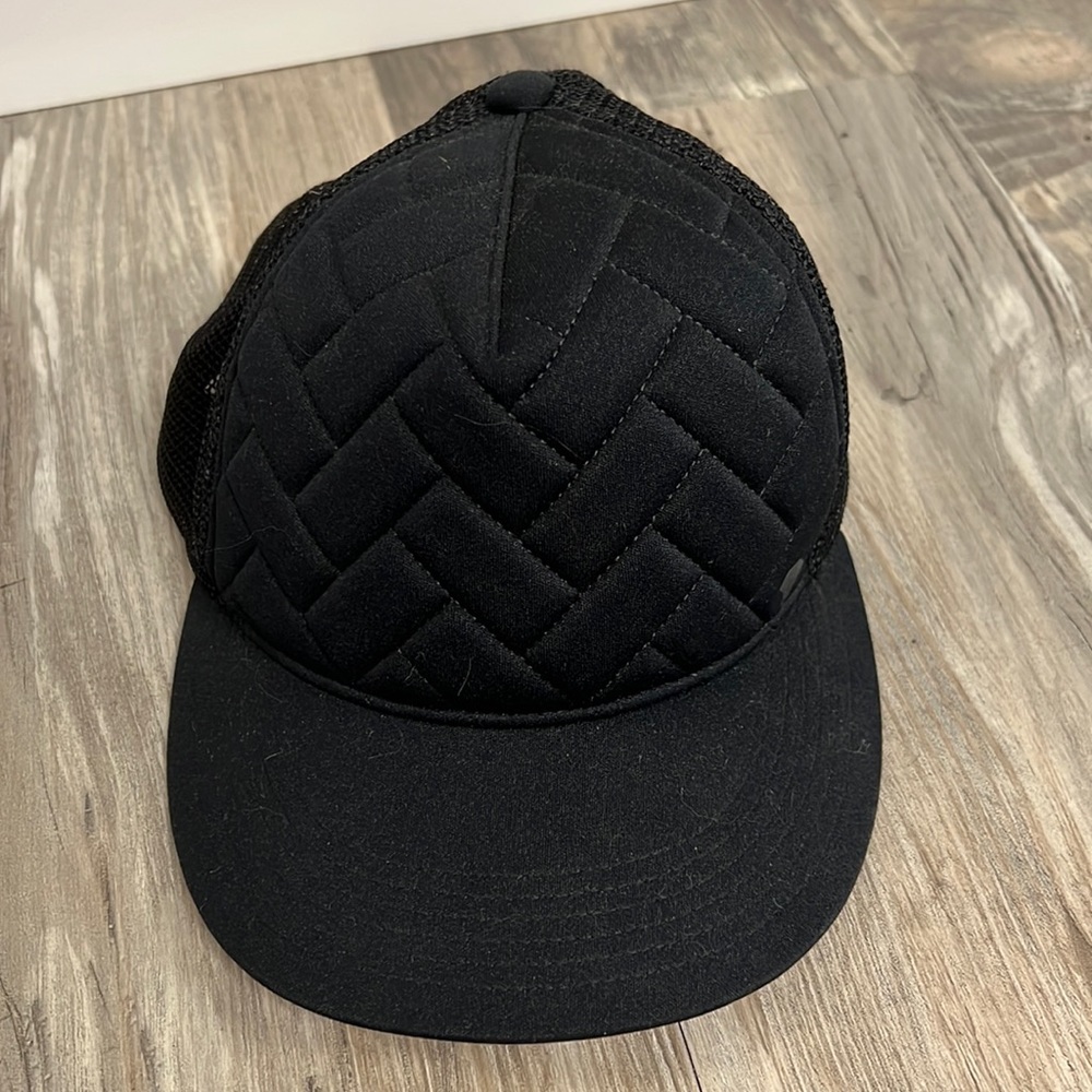 Mountain Hardwear Hat
